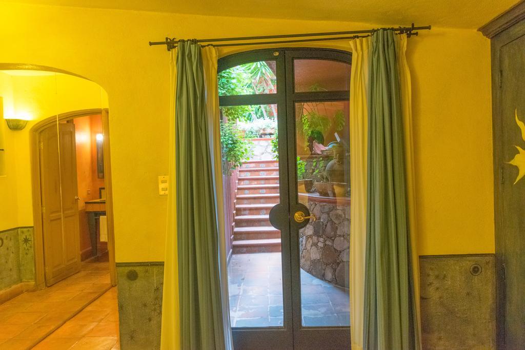 Отель Casa Puesta Del Sol Альенде Экстерьер фото