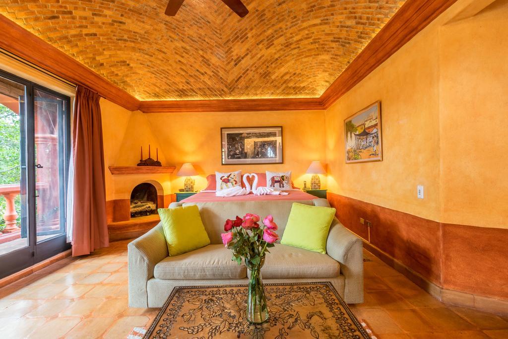 Отель Casa Puesta Del Sol Альенде Экстерьер фото